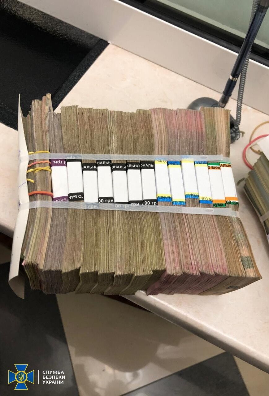 На Львівщині СБУ блокувала масштабний механізм реалізації алкоголю з підробленими акцизними марками (відео)