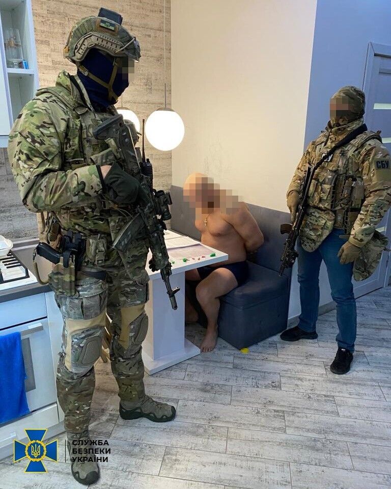 На Закарпатті СБУ затримала учасників злочинного угруповання, які підозрюються у скоєнні низки тяжких злочинів