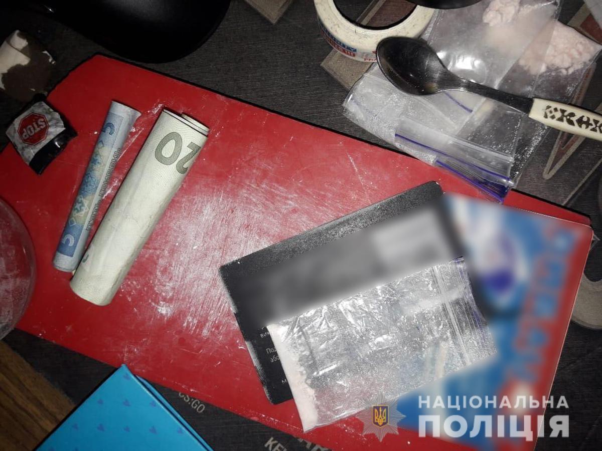 На Буковині поліція перекрила канал реалізації наркотиків через мережу Інтернет