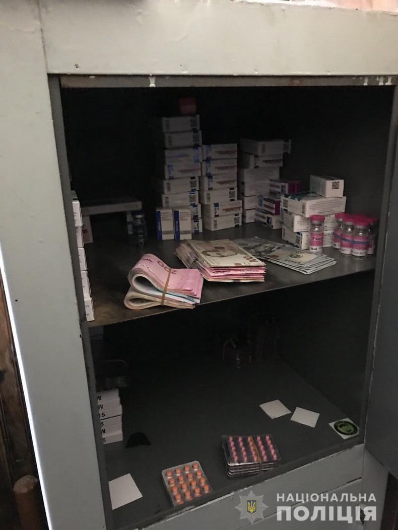 На Луганщині поліція затримала торгівця сильнодіючими лікарськими препаратами