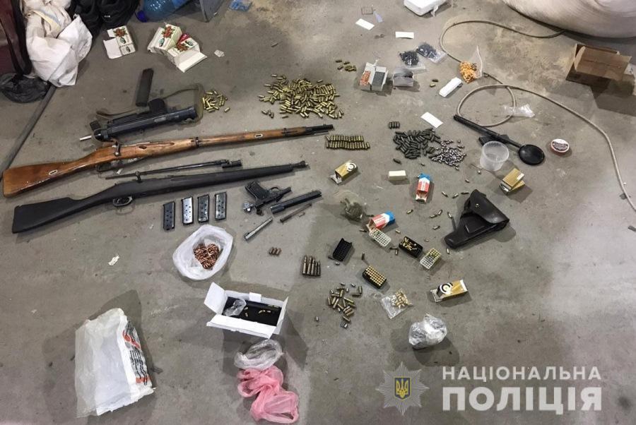 На Одещині поліцейські вилучили арсенал зброї та боєприпасів