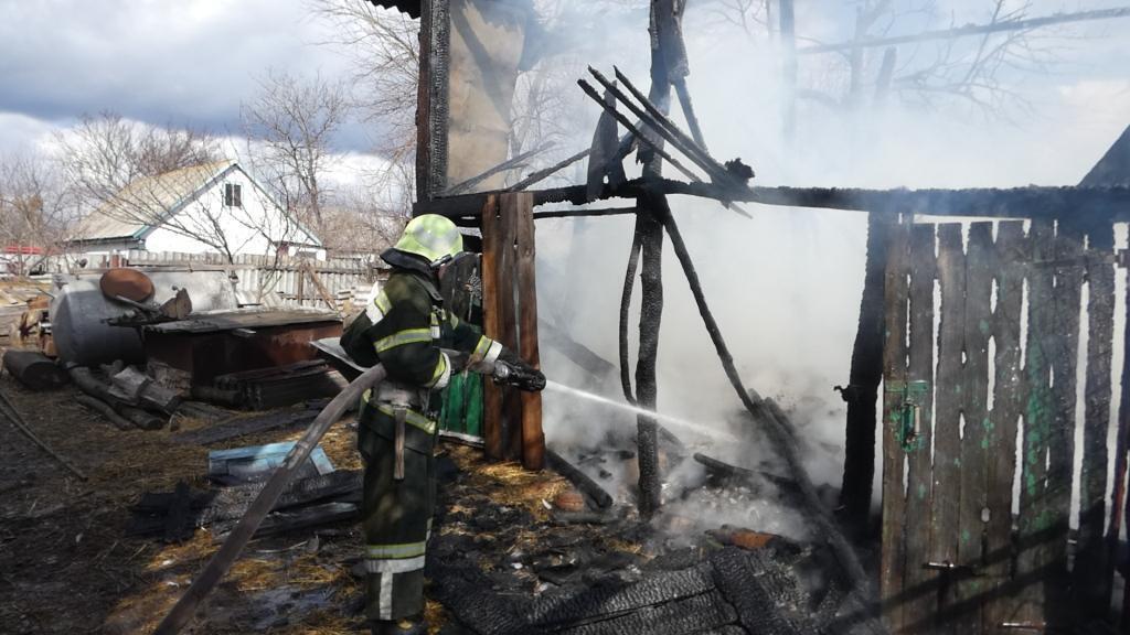 Черкаська область: ліквідовано пожежу надвірної споруди (ВІДЕО)