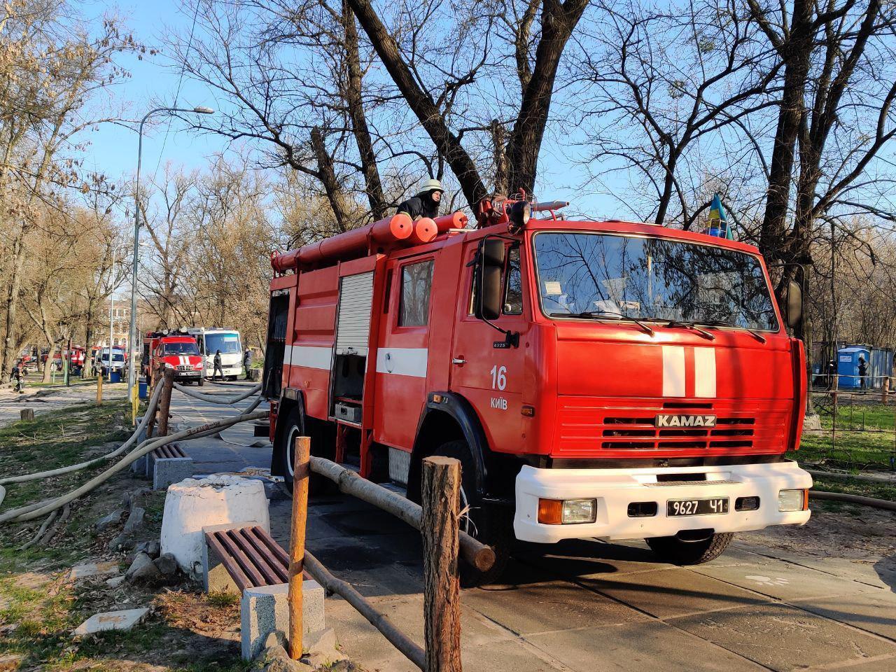 м. Київ: ліквідовано пожежу в одноповерховій будівлі кафе
