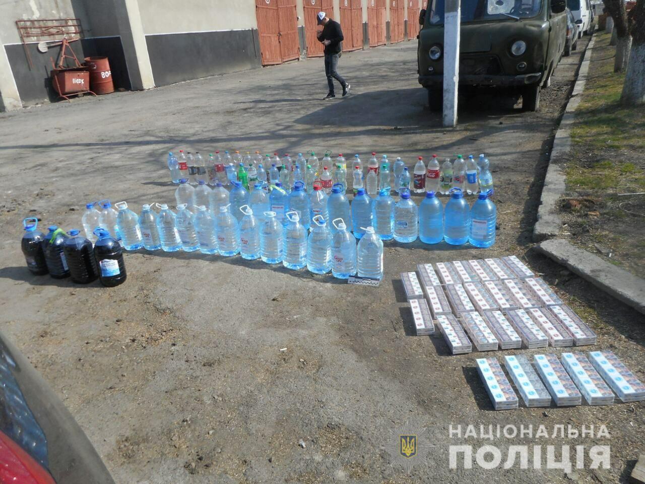 На Рівненщині поліцейські вилучили понад 250 літрів спирту, 1210 пляшок алкоголю та цигарки