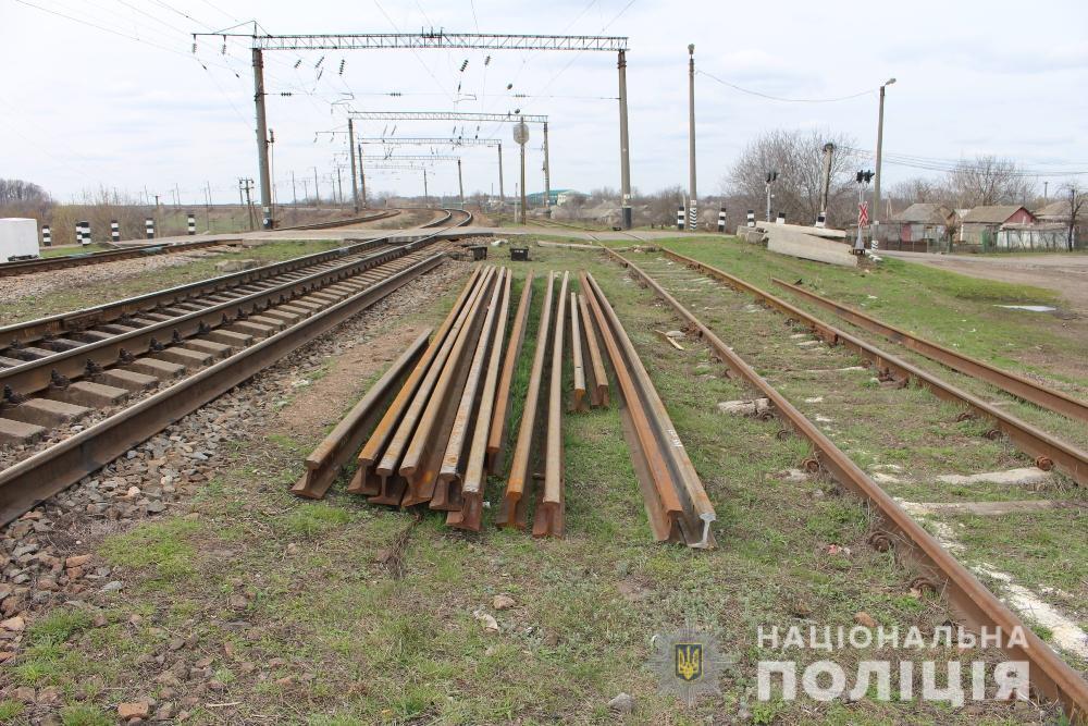 Подільські детективи викрили посадовця, внаслідок неправомірних дій якого ПАТ «Укрзалізниця»  зазнало збитків на суму понад шістдесят п’ять тисяч гривень