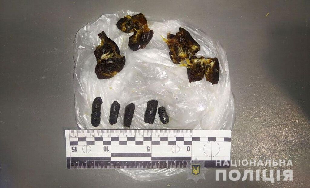 Поліцейські Бахмута завадили потраплянню наркотиків до СІЗО