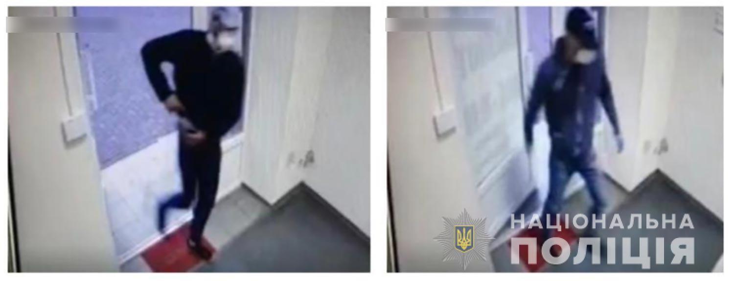 Поліція затримала підозрюваних у розбійному нападі на пункт обміну валюти у Полтаві