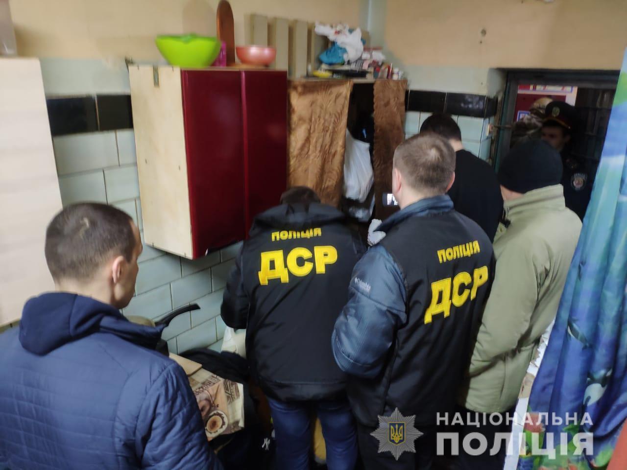 На Сумщині слідчі поліції оголосили підозру у вчиненні серії шахрайств керівнику та членам організованої злочинної групи