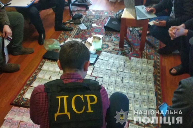 На Тернопільщині співробітники Управління стратегічних розслідувань викрили п'ять організованих злочинних угруповань за два місяці