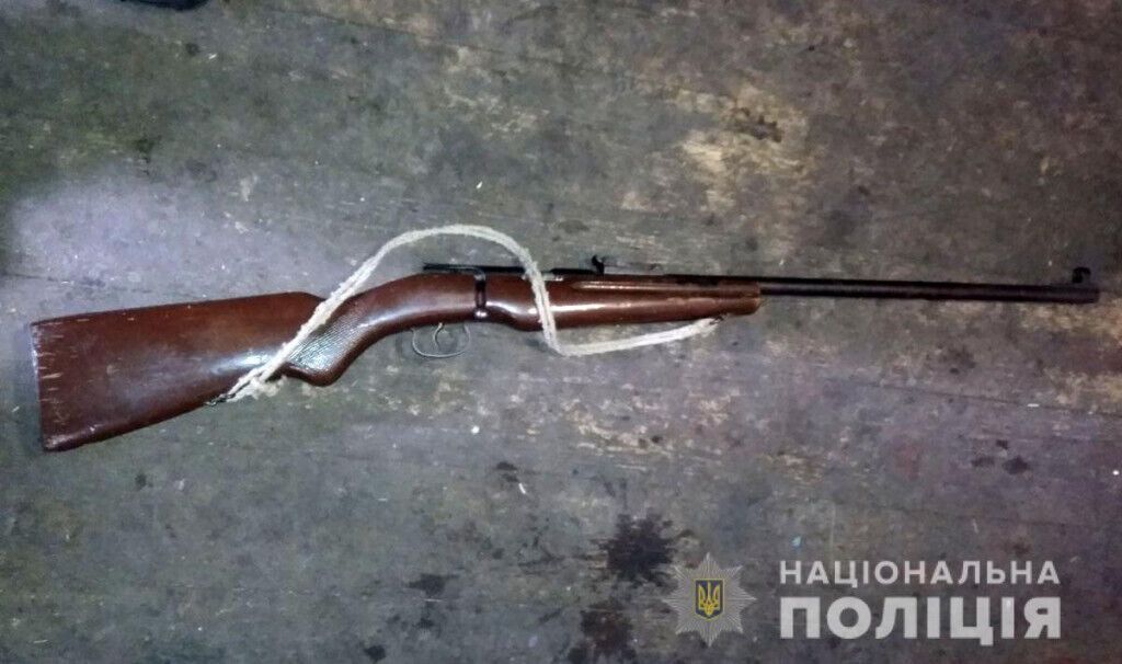 Оперативники Олександрівки вилучили у місцевого мешканця зброю та набої