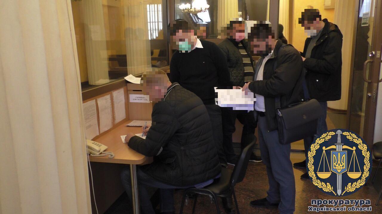 Заволоділи земельною ділянкою Міністерства оборони України: посадовцю райдержадміністрації, підприємцю та екскерівнику відділення поліції повідомлено про підозру