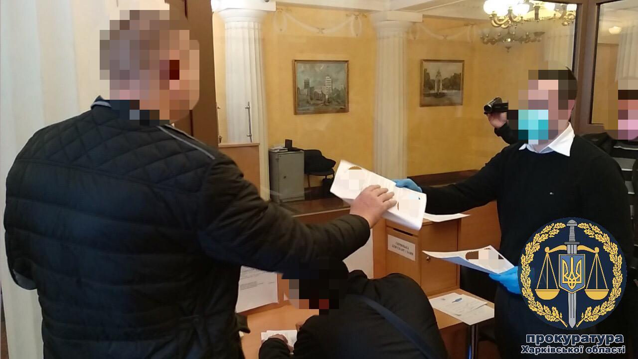 Заволоділи земельною ділянкою Міністерства оборони України: посадовцю райдержадміністрації, підприємцю та екскерівнику відділення поліції повідомлено про підозру