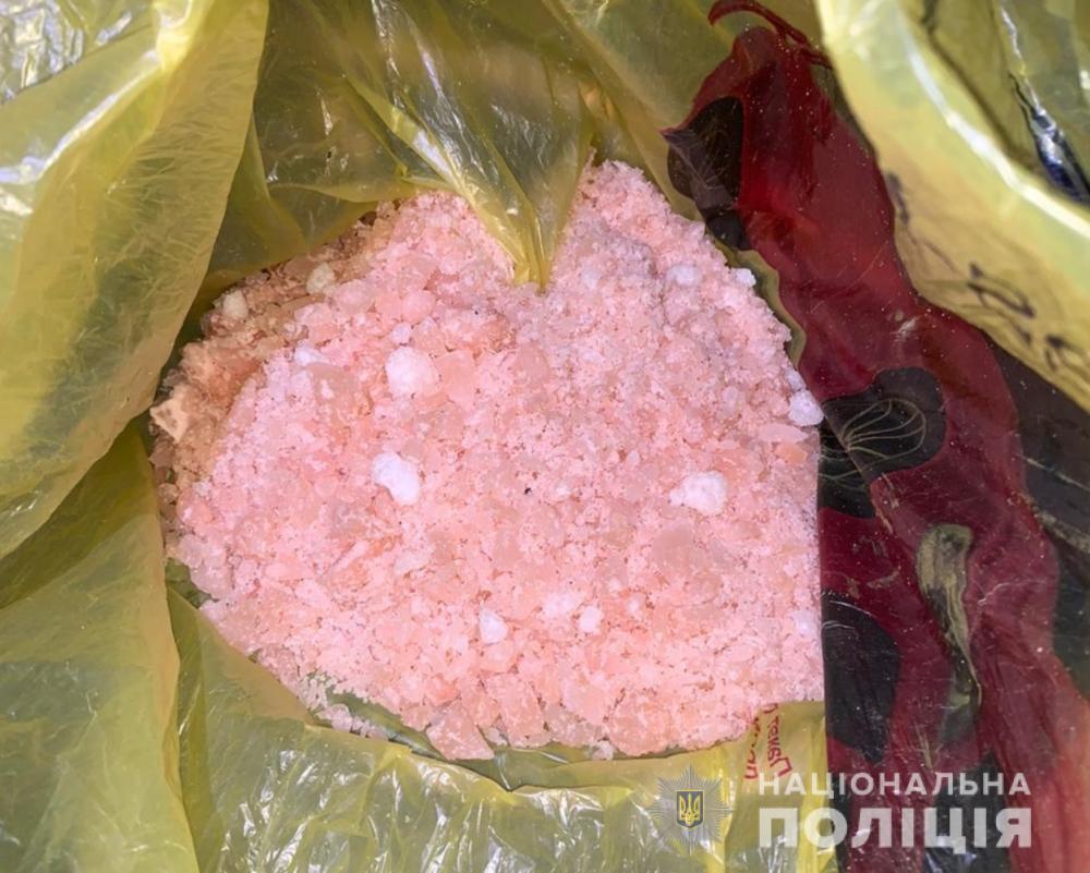 На Запоріжжі поліцейські припинили діяльність потужної нарколабораторії, в якій виготовляли метадон для збуту на території України