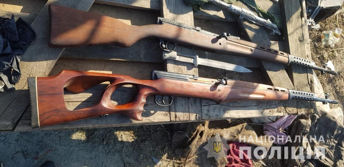 На Запоріжжі під час спецоперації поліцейські затримали підозрюваного у збуті зброї, боєприпасів та наркотиків