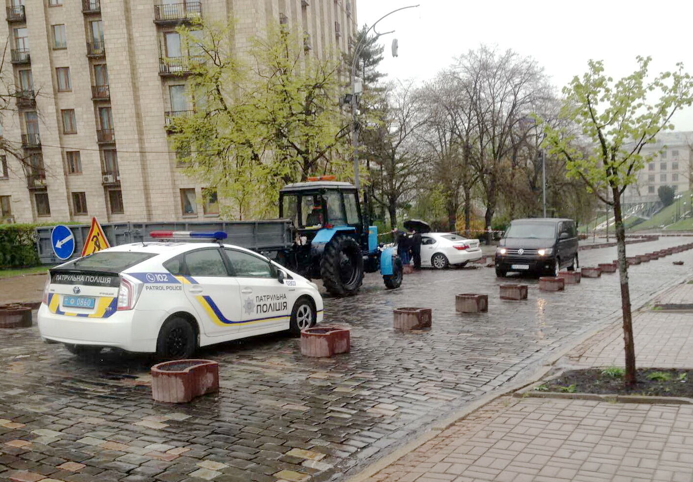 В Киеве задержали ''сотрудника Кабмина'', бравшего десятки тысяч долларов за трудоустройство на госслужбу