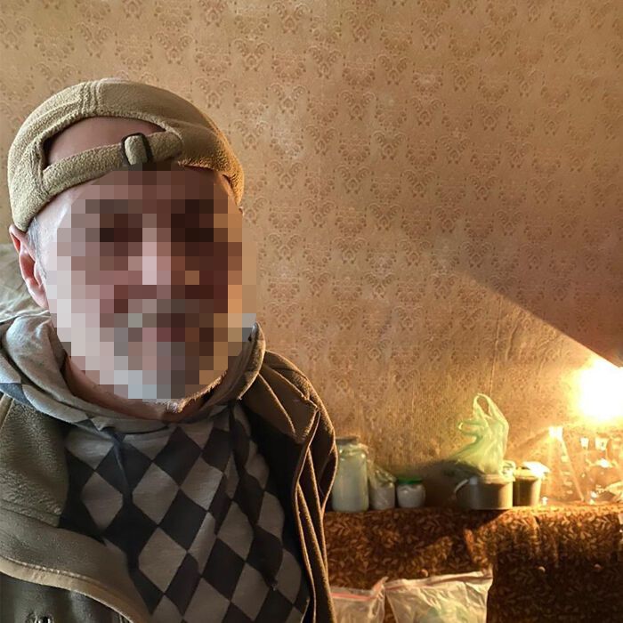 Професору хімії, який організував підпільну лабораторію з виготовлення амфетаміну, повідомлено про підозру