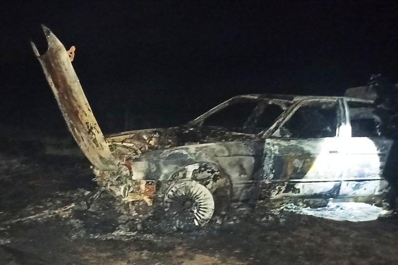 Чернігівська область: під час ліквідації пожежі легкового автомобіля виявлено тіло людини
