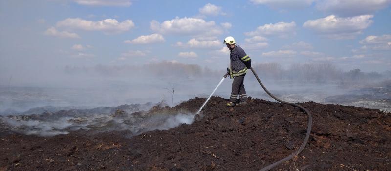 Черкаська область: минулої доби рятувальники приборкали 7 пожеж сухої трави