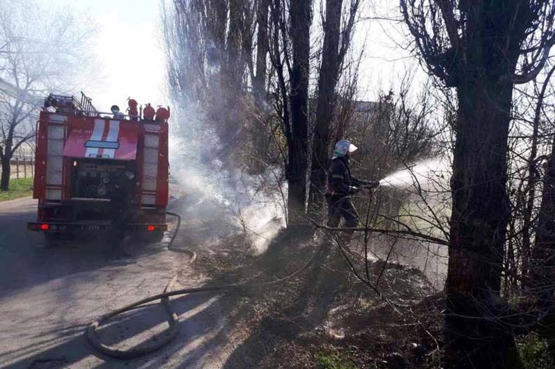 Дніпропетровська область: рятувальники ліквідували займання сухої трави