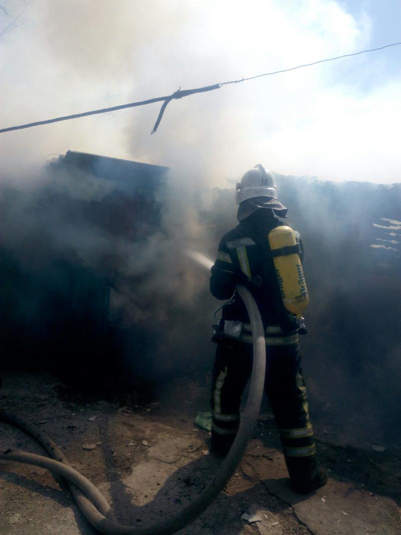 На Кіровоградщині рятувальники спільно з вогнеборцями місцевих пожежних команд приборкали 6 пожеж у житловому секторі