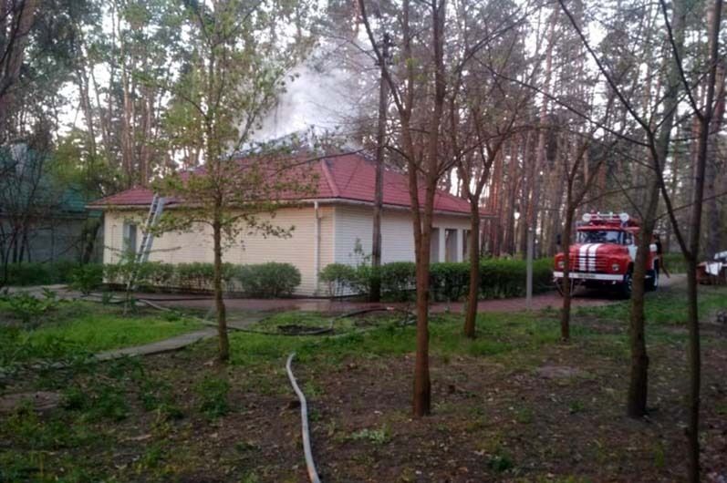 Дніпропетровська область: вогнеборці ліквідували пожежу у житловому будинку