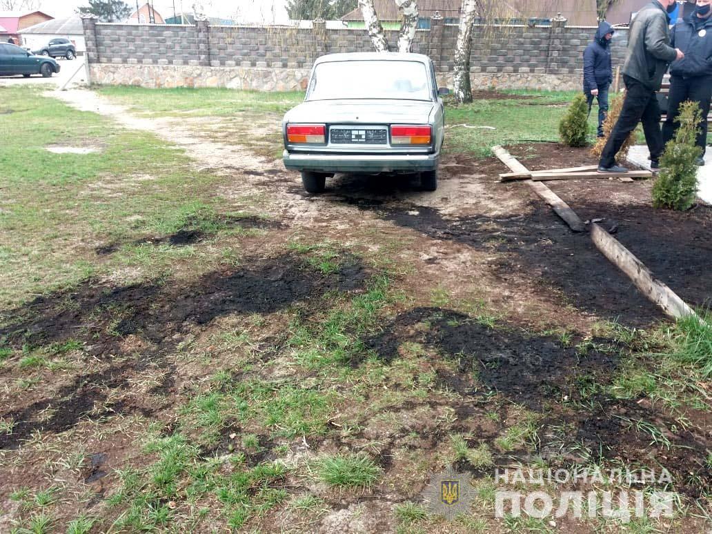 На Рівненщині поліцейські за фактом умисного пошкодження службового авто розпочали досудове розслідування (ОНОВЛЕНО)