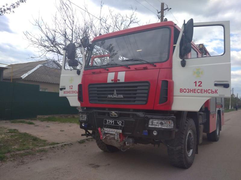 Миколаївська область: вогнеборці ліквідували пожежу автомобіля