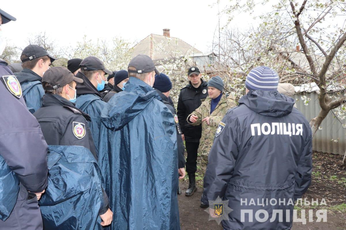 На Харківщині пів тисячі людей продовжують пошуки зниклої дівчинки