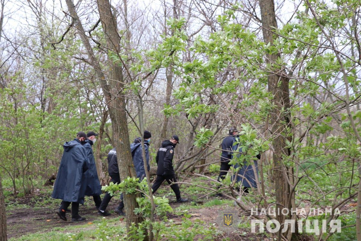 На Харківщині пів тисячі людей продовжують пошуки зниклої дівчинки