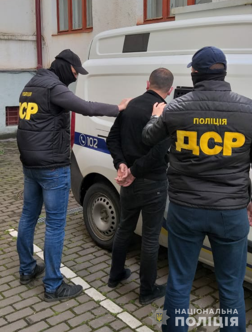 На Закарпатті взято під варту чоловіка, який замовив вбивство знайомої