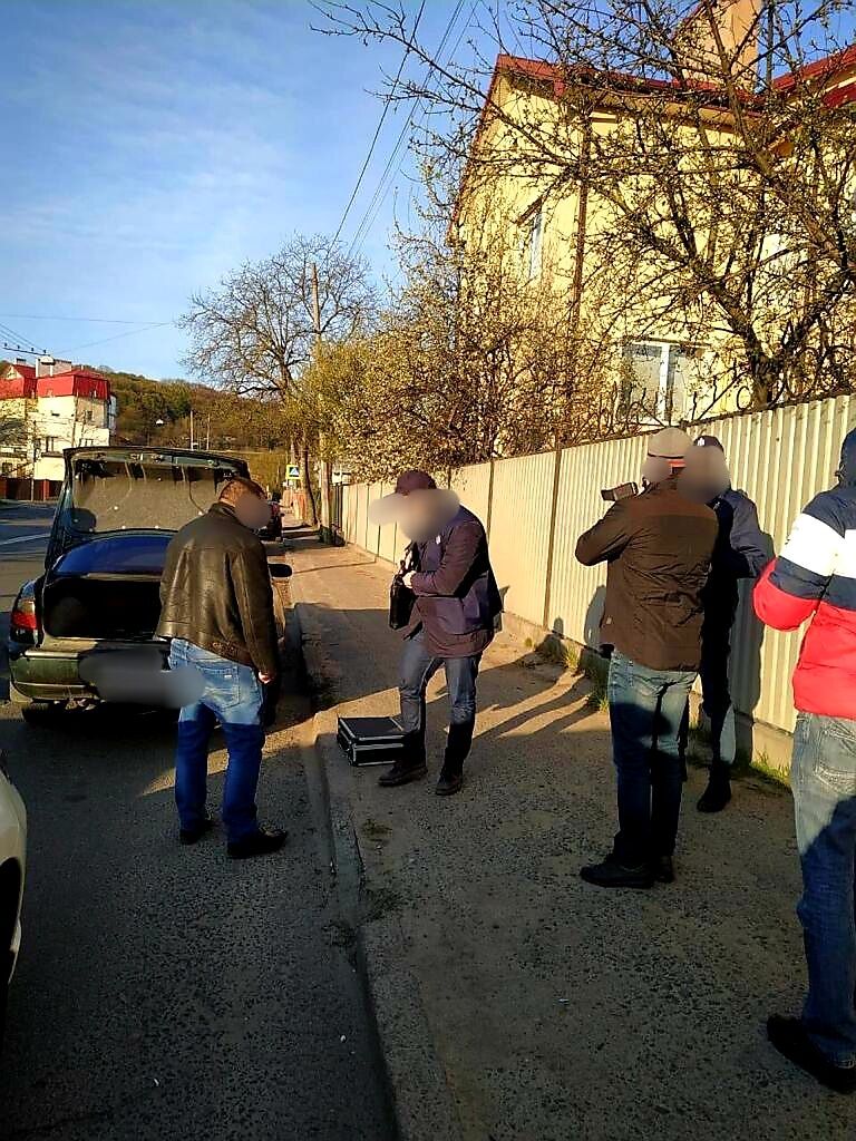 У Львові затримали посадовця Личаківської виправної колонії №30 на отриманні хабара за дострокове звільнення (ФОТО)