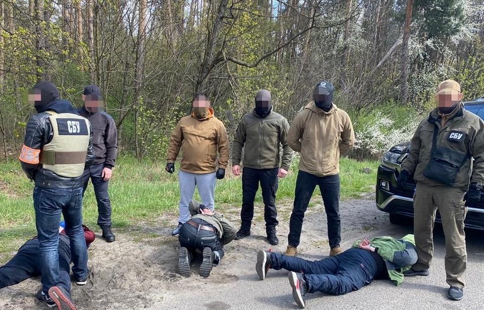 Іноземцю, який організував схему нелегального переправлення мігрантів з України до ЄС, повідомлено про підозру