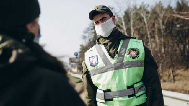 В Украине могут ввести комендантский час: что это и как делают в мире