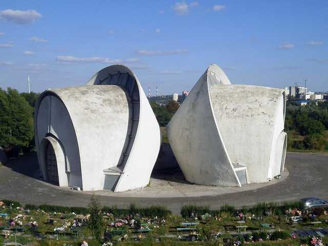 Умерших от коронавируса киевлян будут кремировать, – Кличко
