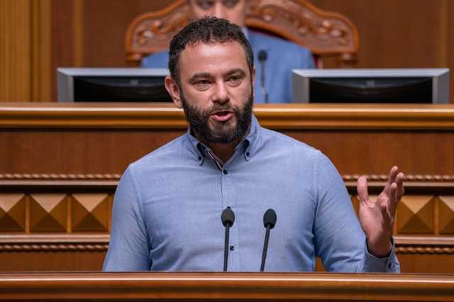 Дубинский подает в ГБР заявление на премьера Шмыгаля за необеспечение граждан масками