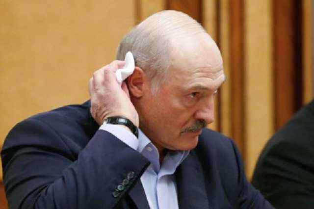 «Жрать что будем?!»: Лукашенко раскритиковал планы о введении ЧП и карантина