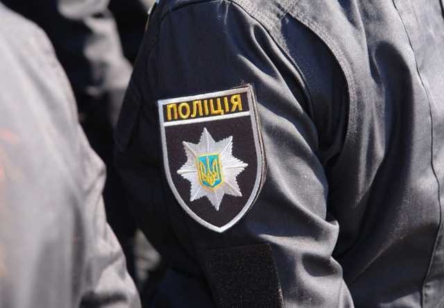 На Луганщині затримали поліцейських під час одержання хабаря від перевізників