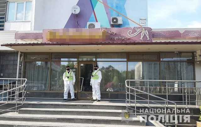 В Киеве полиция выявила два ресторана, которые функционировали во время карантина