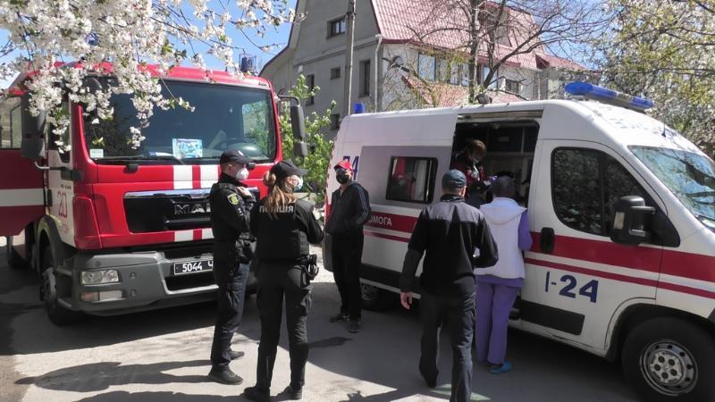 м. Херсон: рятувальники ліквідували пожежу у приватному будинку і врятували 2-х дітей