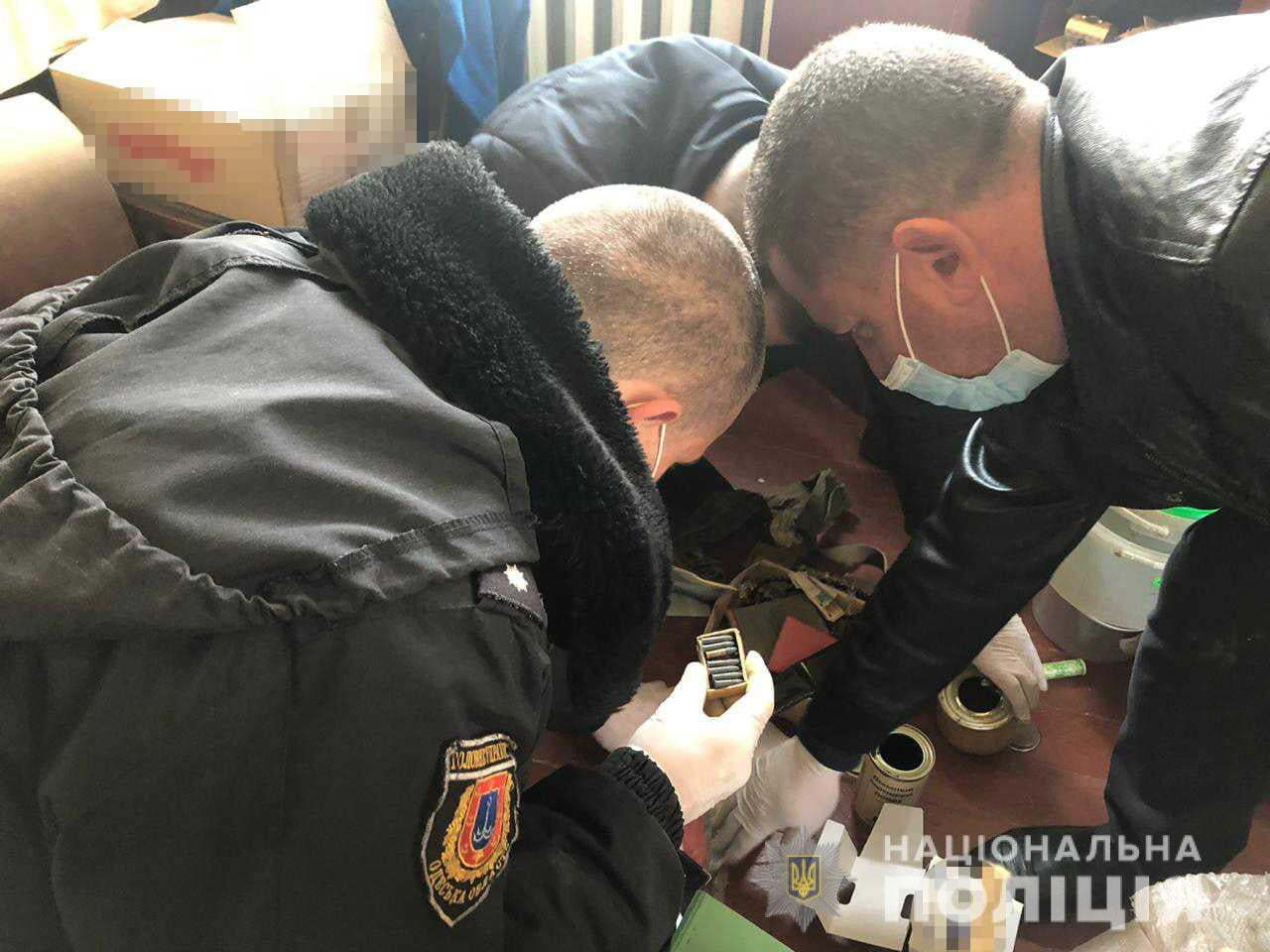 Ананьївські поліцейські вилучили у місцевого жителя боєприпаси та порох