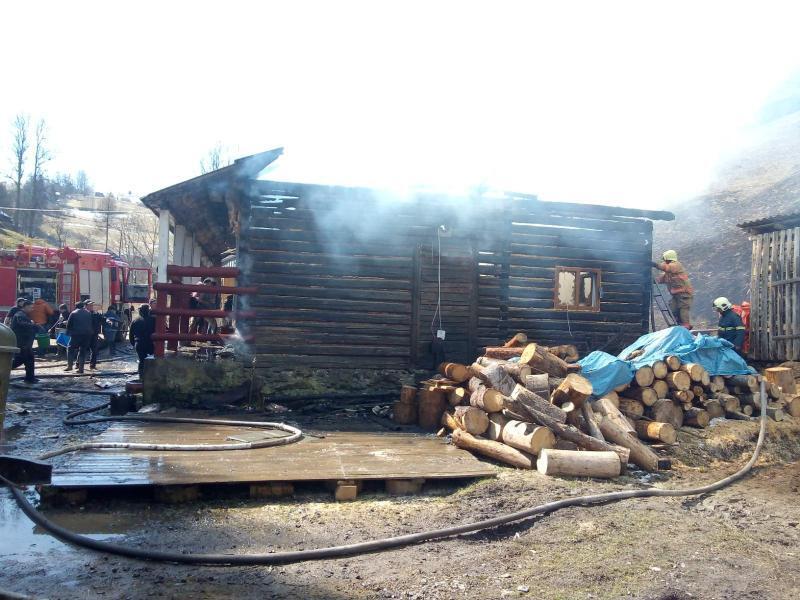 Закарпатська область: міжгірські рятувальники ліквідували пожежу в магазині
