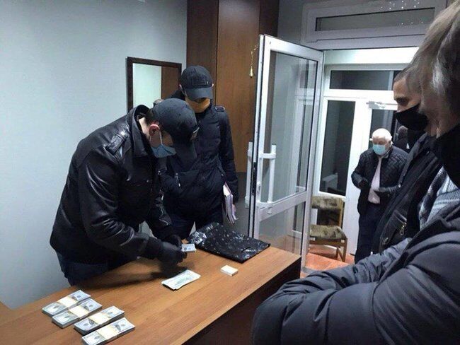 Начальник следственного управления налоговой милиции в Киевской области Чепель задержан на взятке в 50 тысяч долларов
