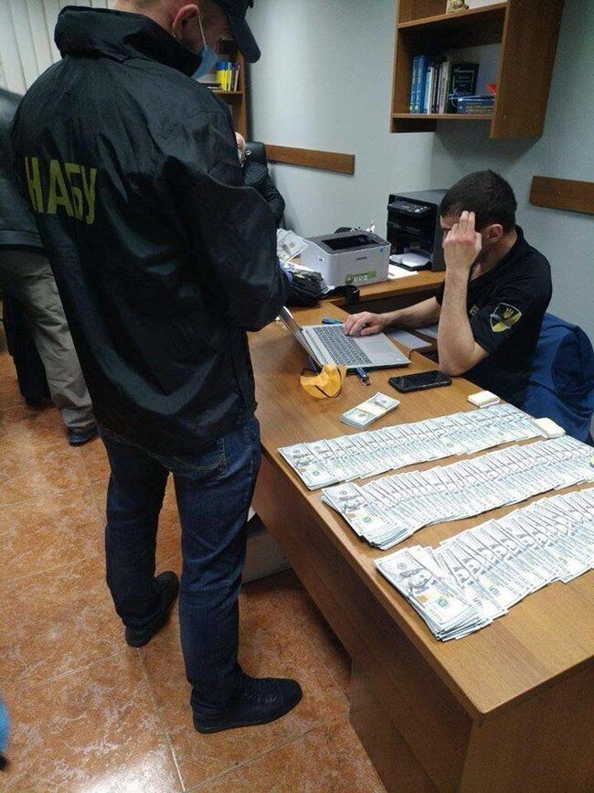 Начальник следственного управления налоговой милиции в Киевской области Чепель задержан на взятке в 50 тысяч долларов