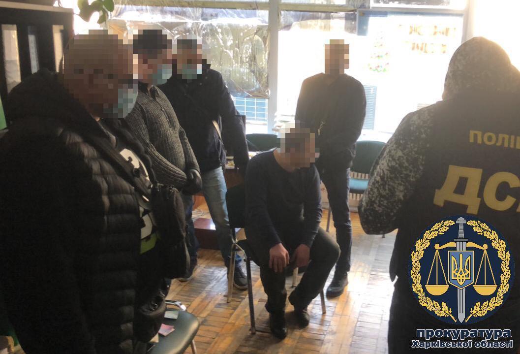 У Харкові затримали посадовця Регіонального офісу водних ресурсів на хабарі 135 тис. грн