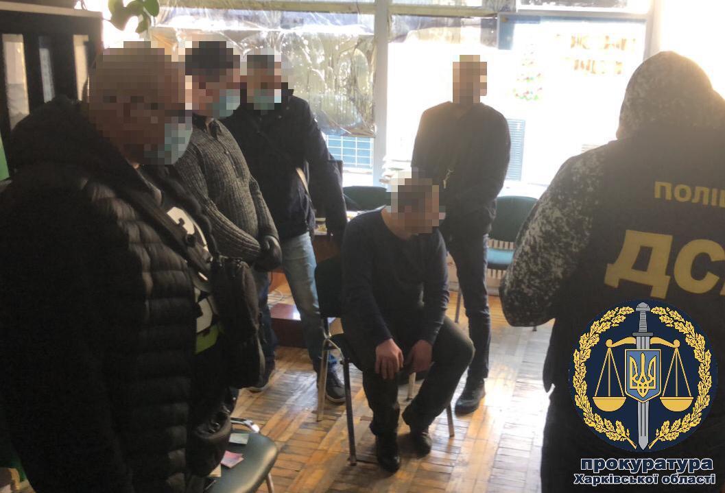 Правоохоронці затримали посадовця регіонального офісу водних ресурсів Харківщини на хабарі 135 тис грн