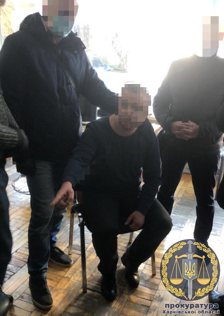 У Харкові затримали посадовця Регіонального офісу водних ресурсів на хабарі 135 тис. грн