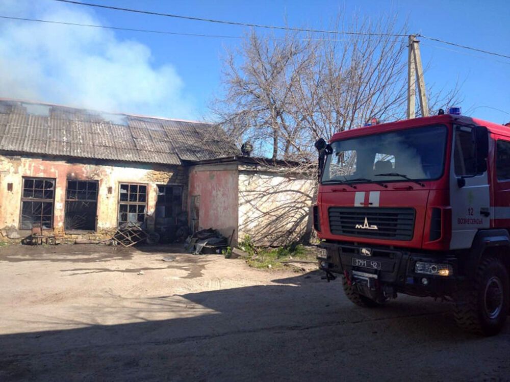 Миколаївська область: ліквідовано пожежу ремонтної майстерні