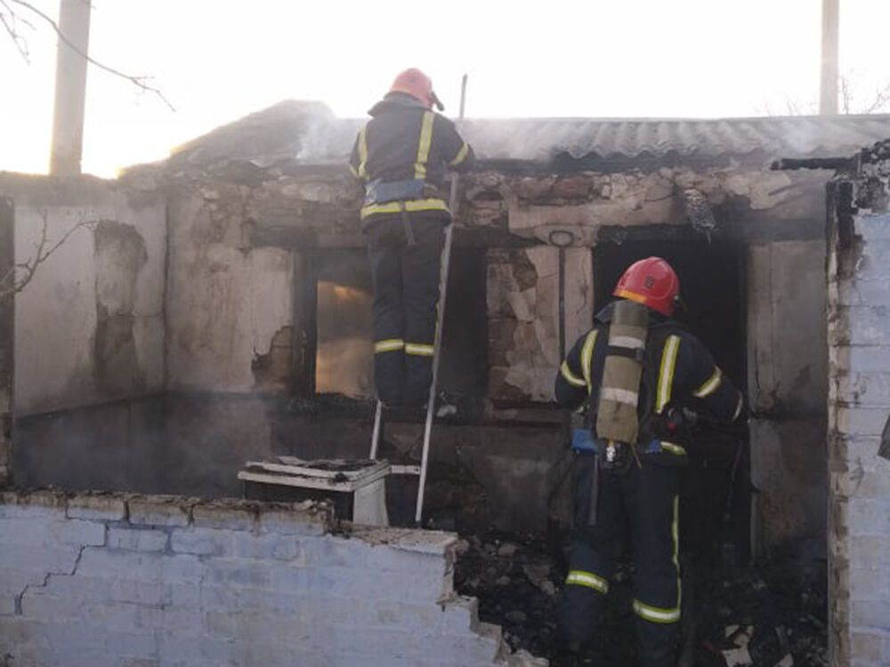 Миколаївська область: вогнеборці загасили 4 пожежі у приватних житлових секторах