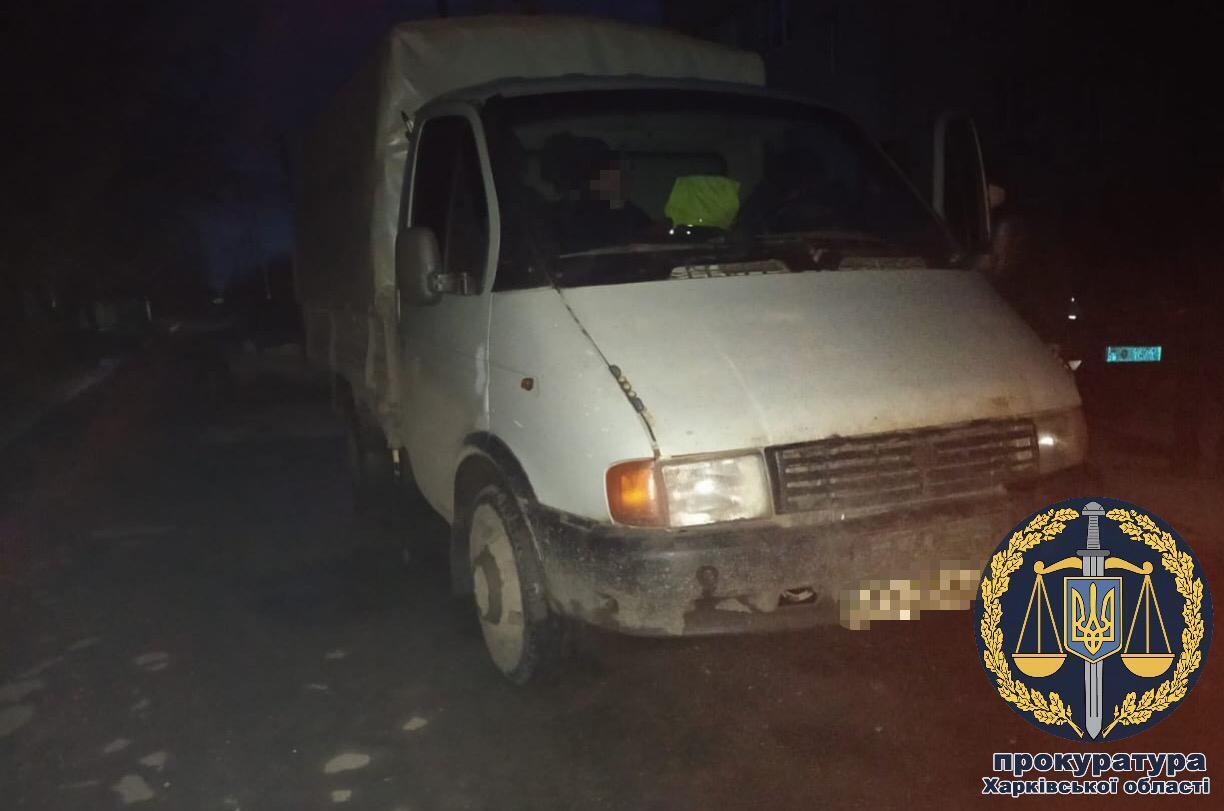 Чоловіку, який намагався підкупити слідчого поліції, повідомлено про підозру