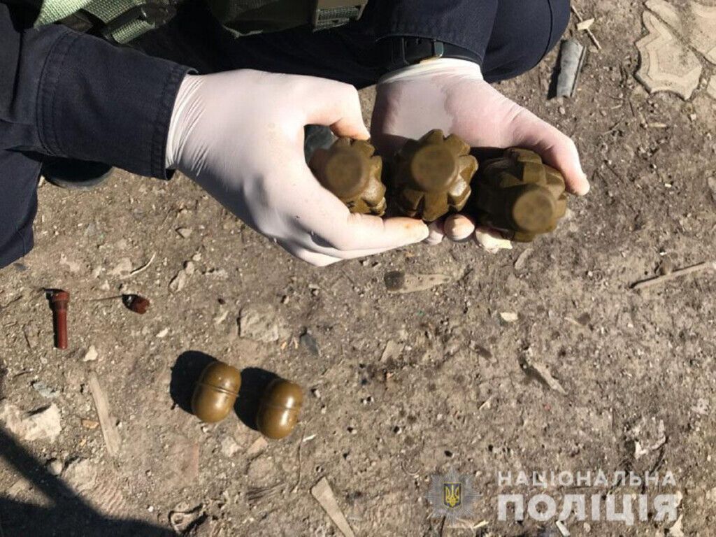 Поліцейські Мангуша вилучили в місцевого мешканця 5 гранат